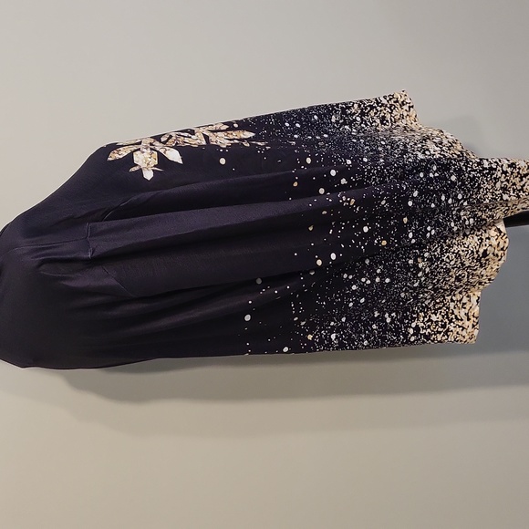 Nora Cora long sleeved Christmas tee shirt. - Picture 4 of 8